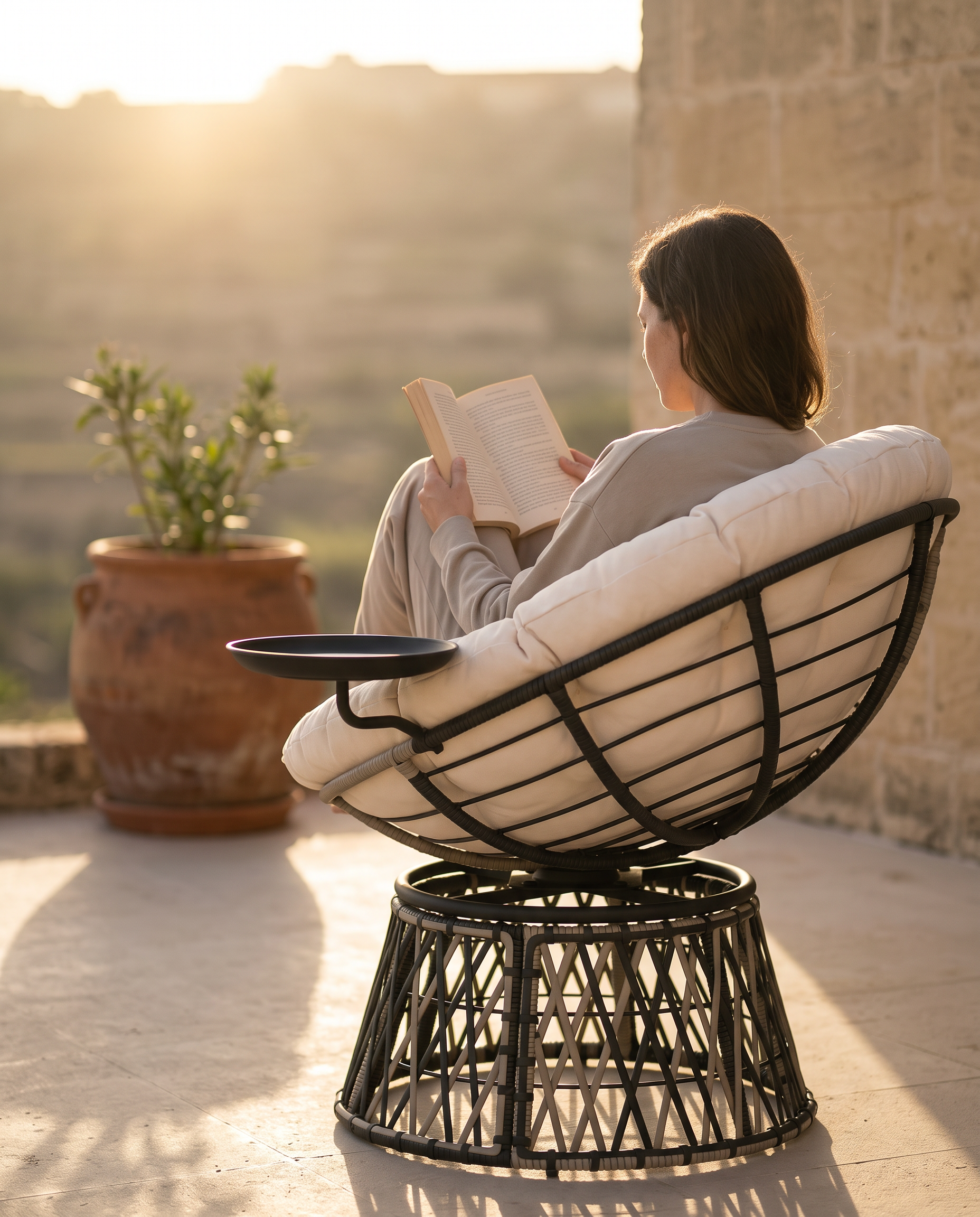 AVORA Nest Lounge Chair